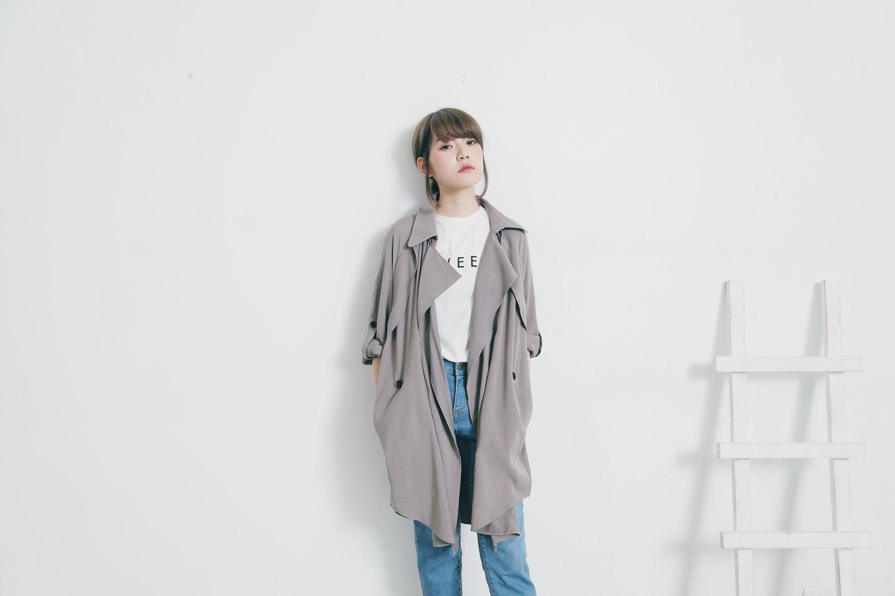 隨性翻領薄風衣(灰)
