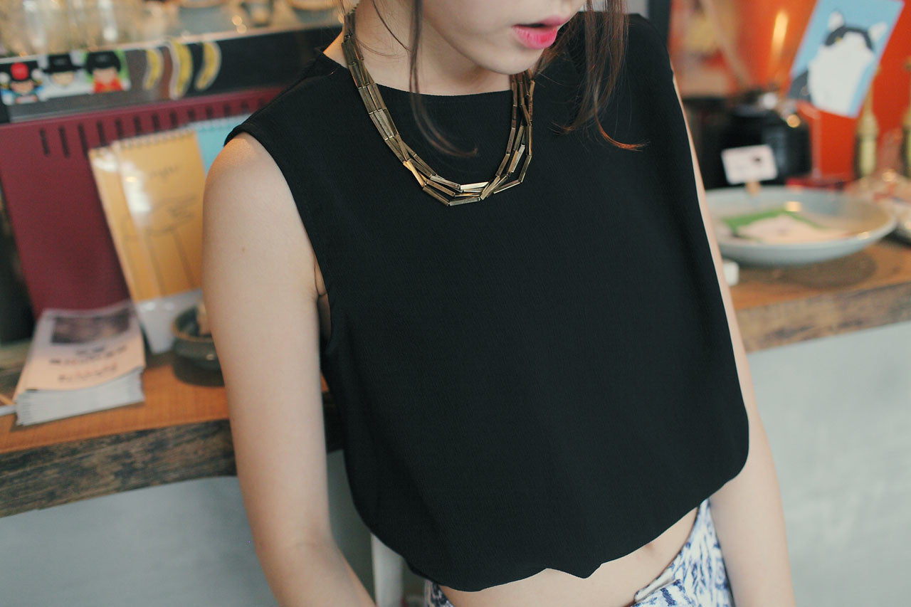 下擺打褶縮腰短背心