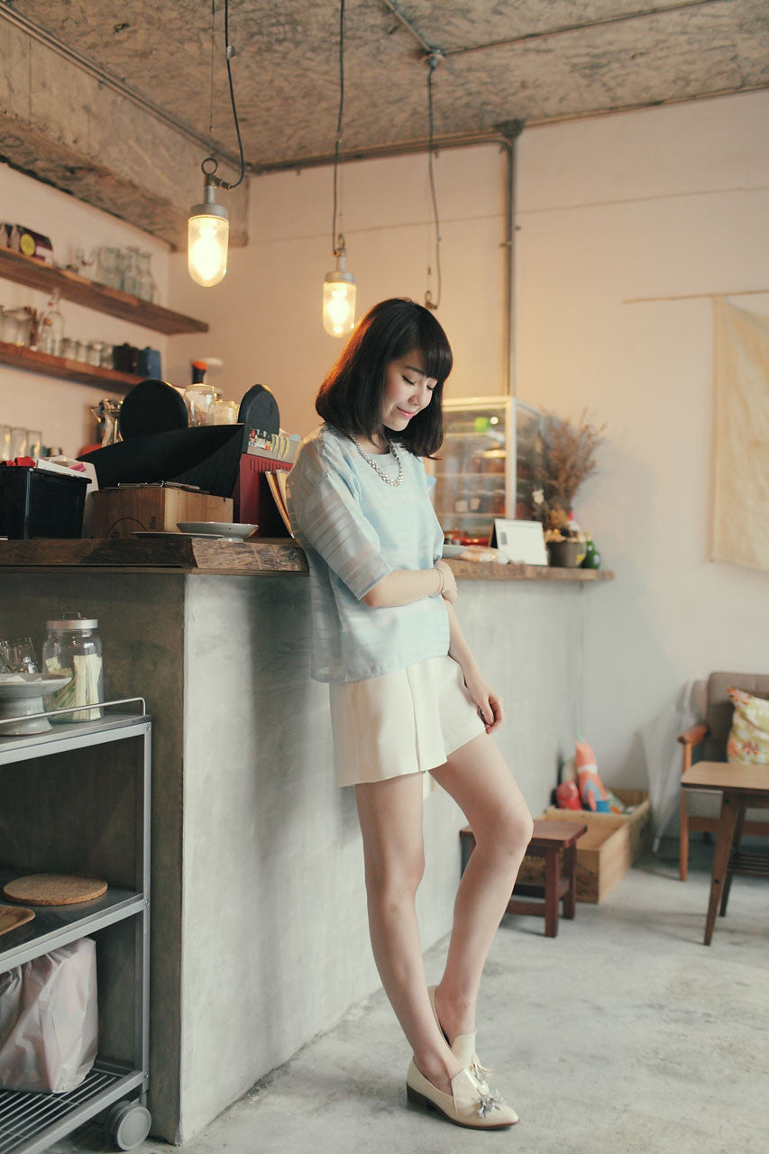 微透膚橫紋圓領上衣