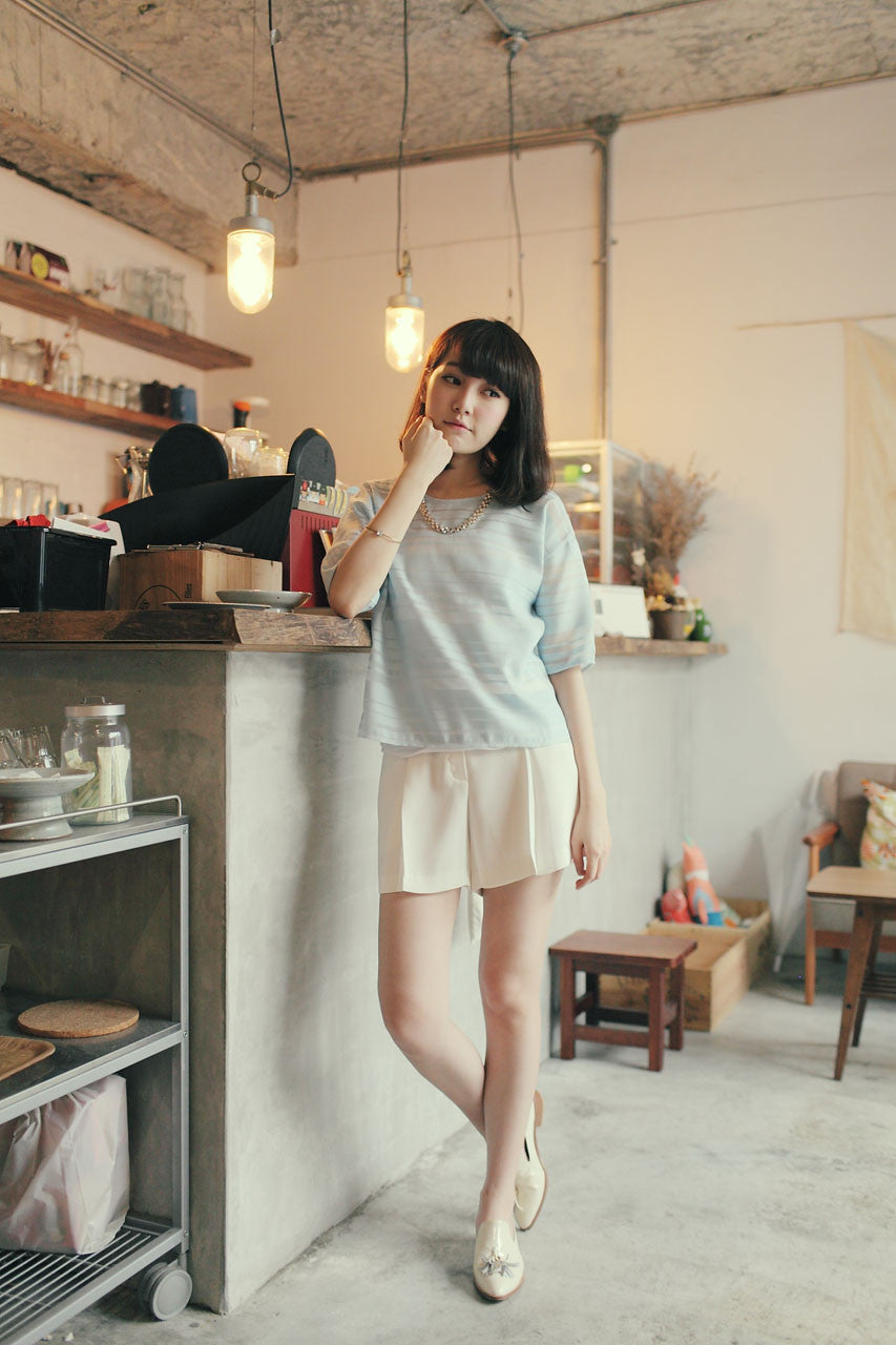 微透膚橫紋圓領上衣