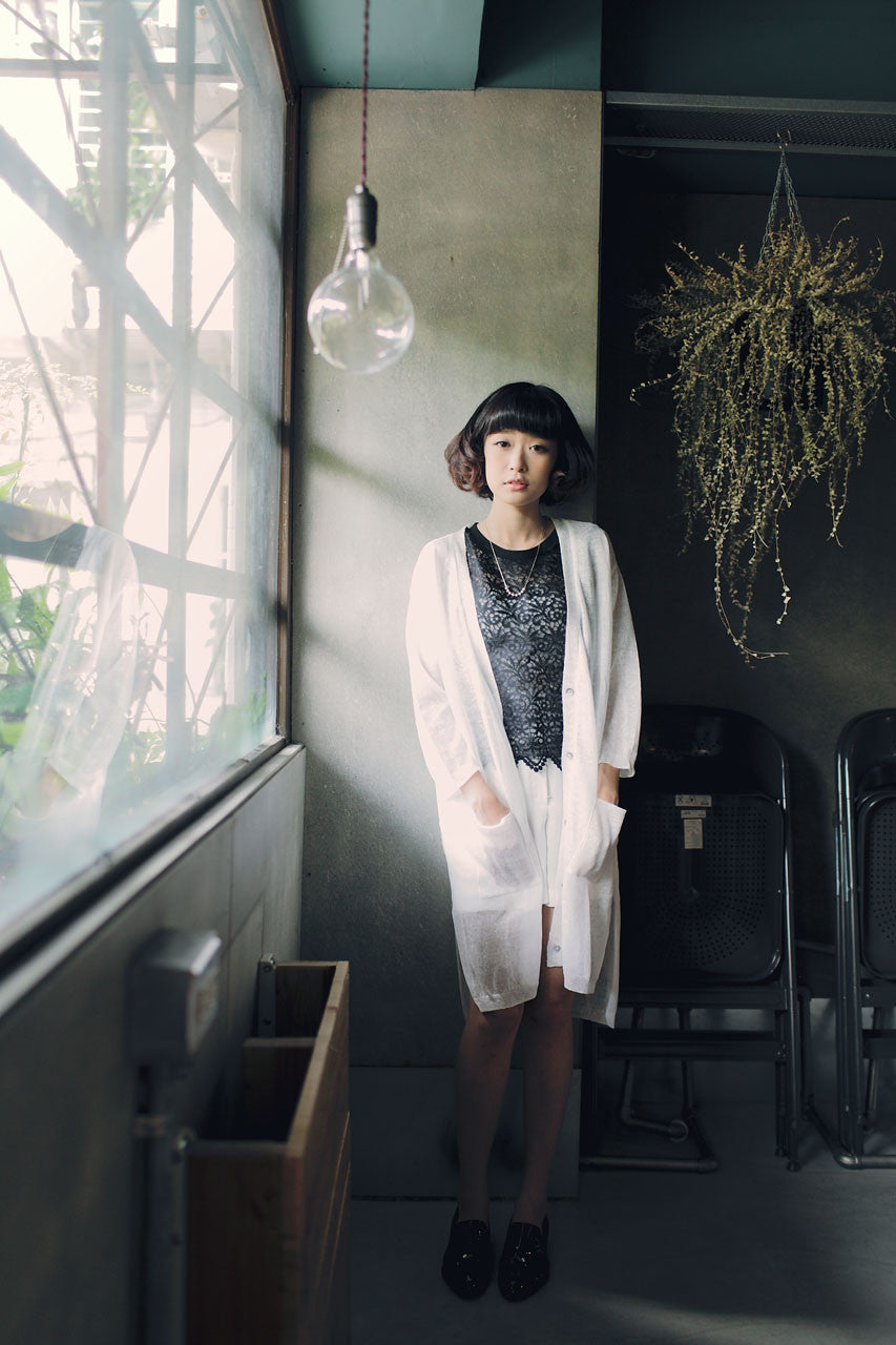 白色薄透寬鬆七分袖針織外套