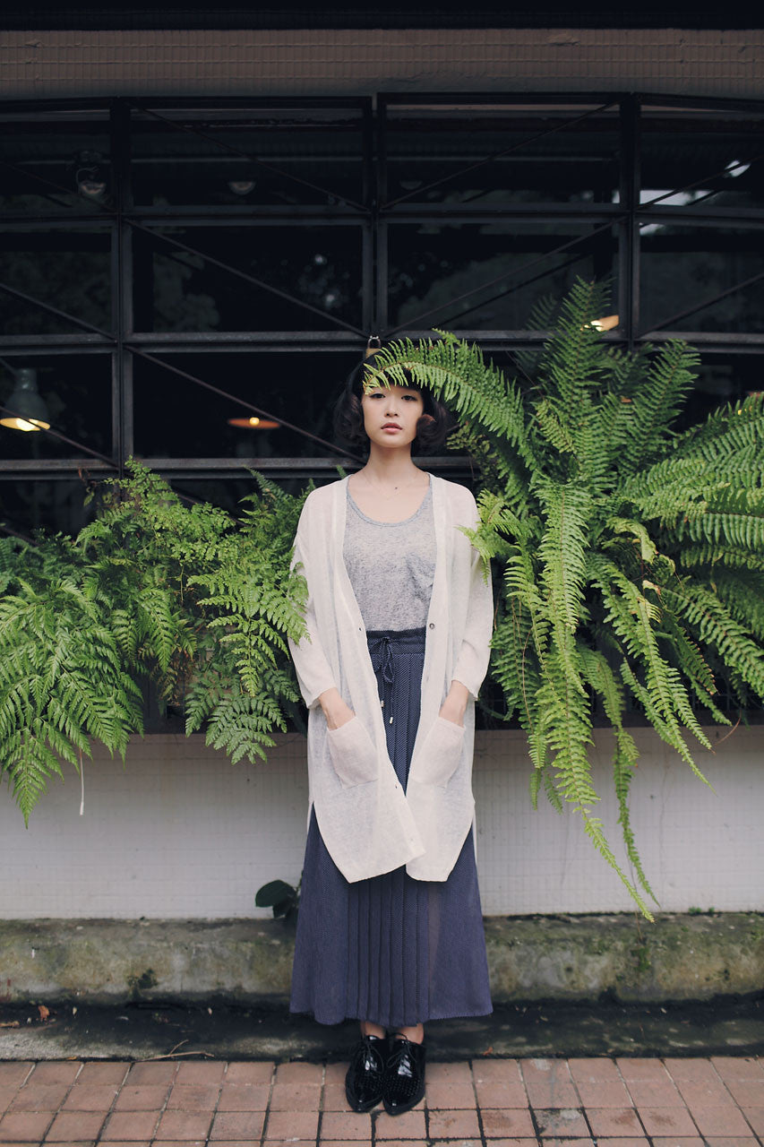 白色薄透寬鬆七分袖針織外套