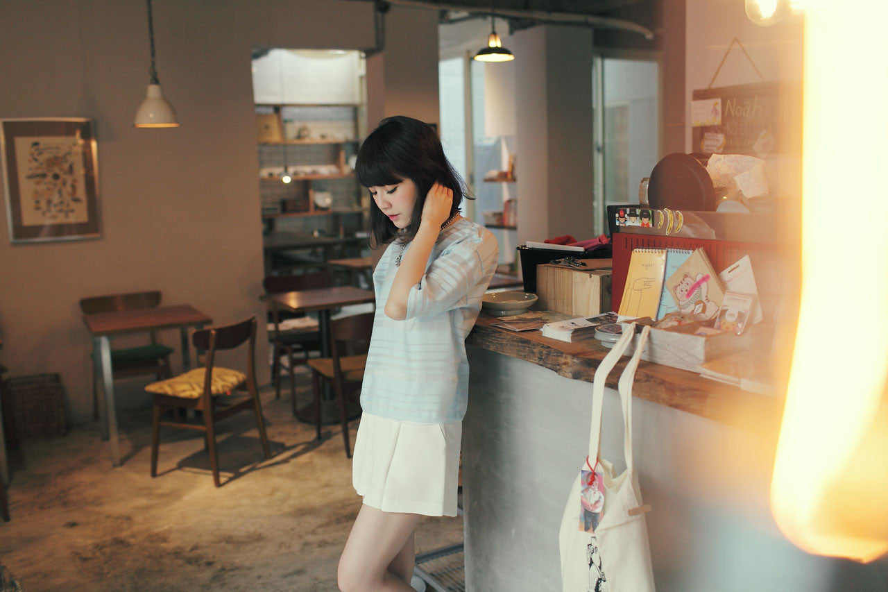 微透膚橫紋圓領上衣