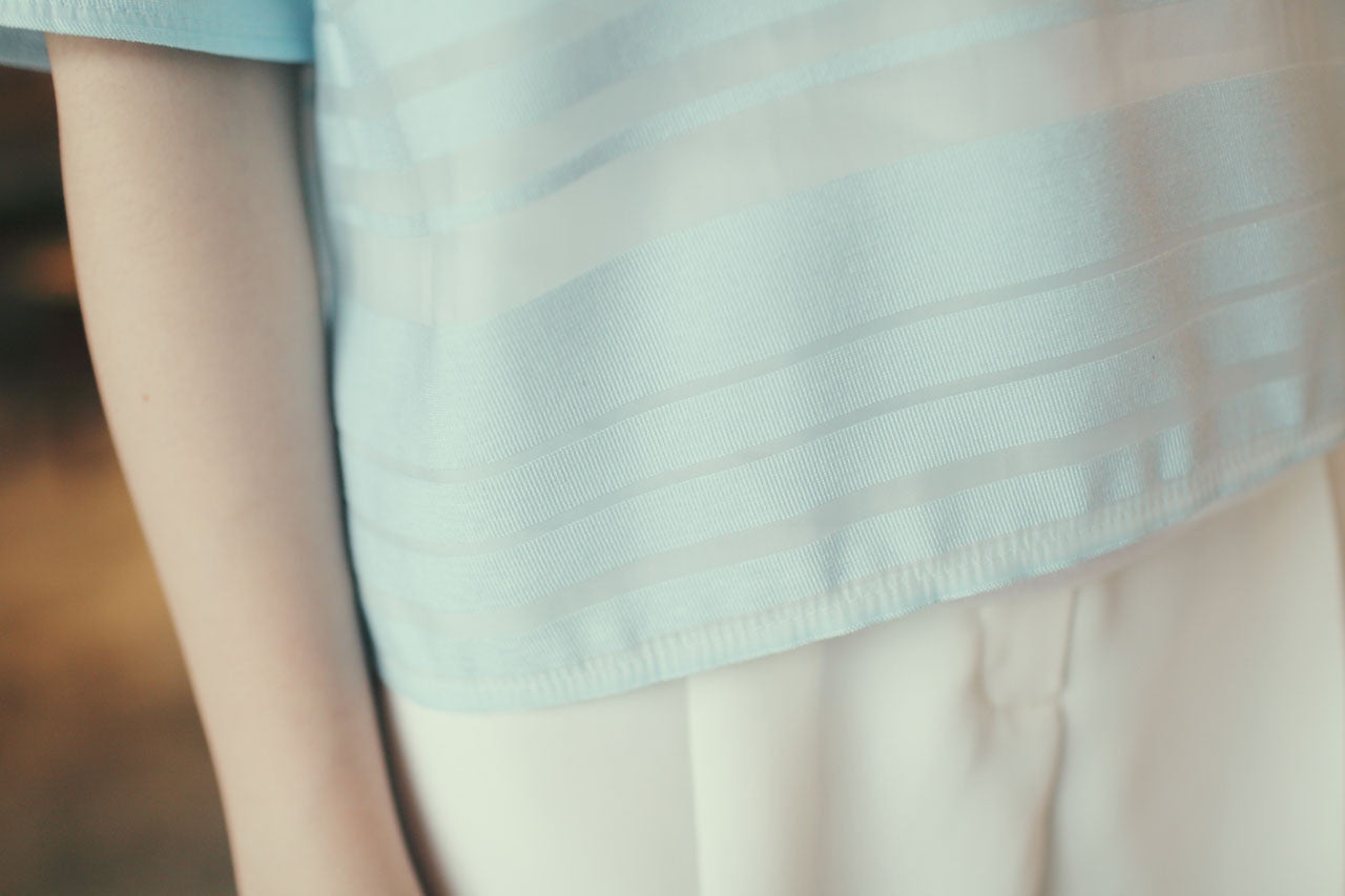 微透膚橫紋圓領上衣