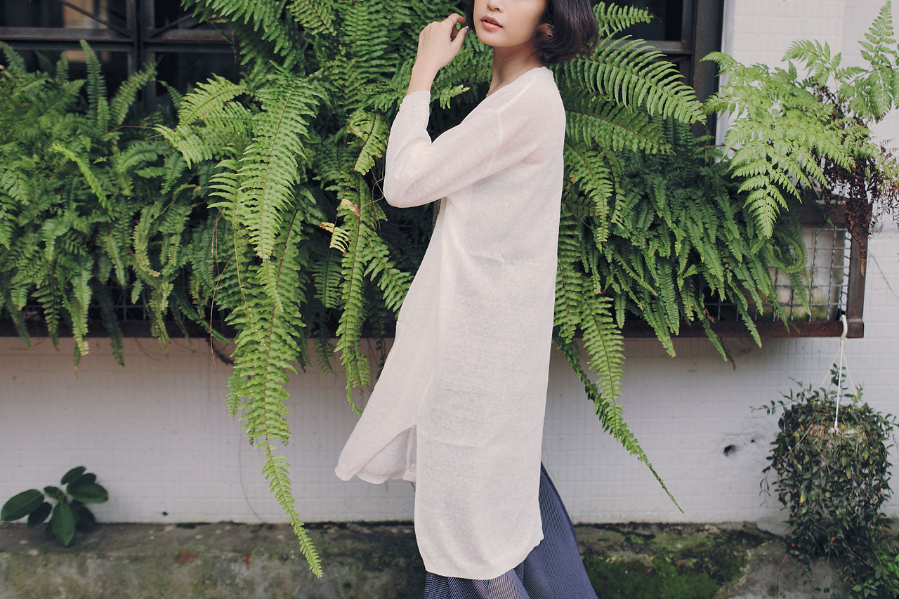 白色薄透寬鬆七分袖針織外套