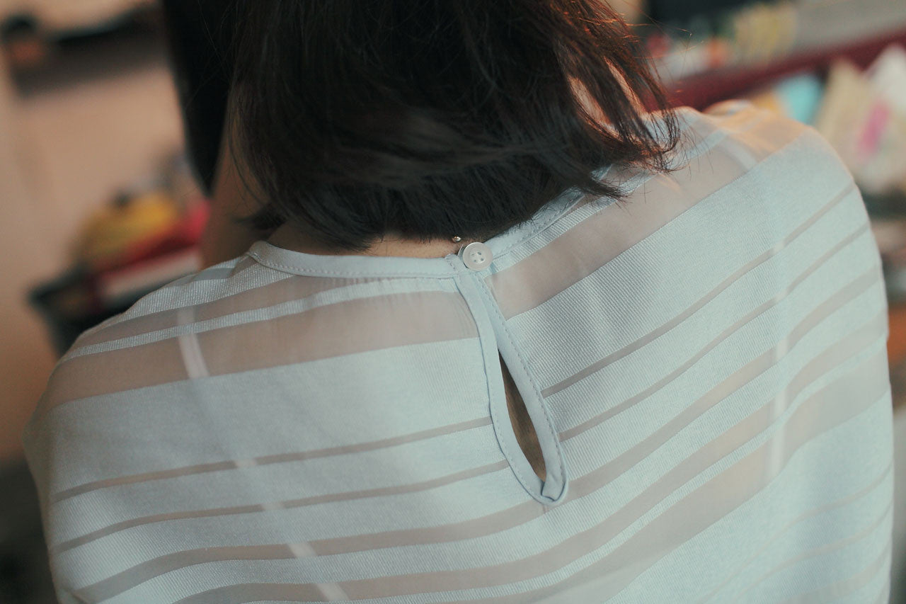 微透膚橫紋圓領上衣