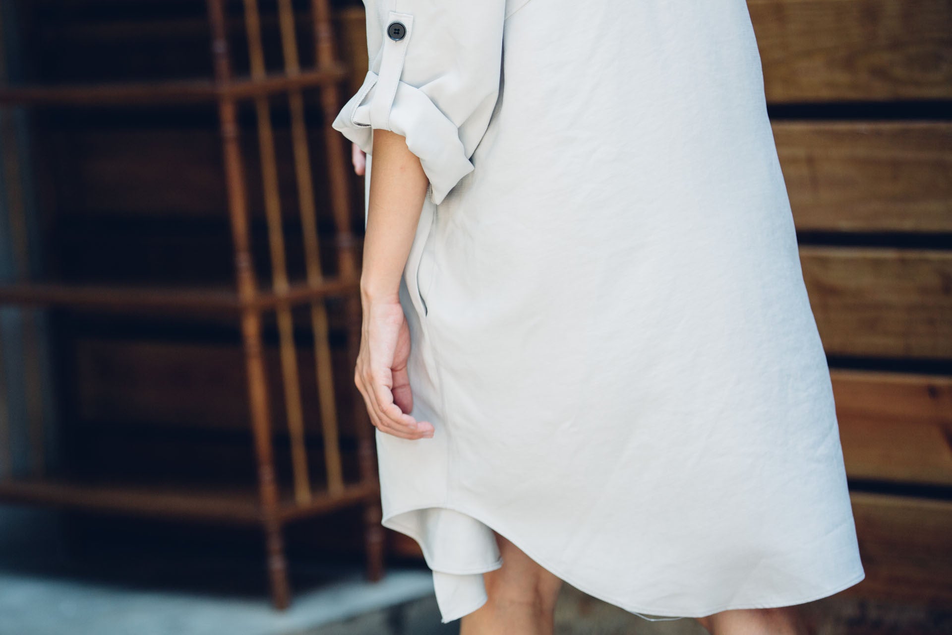 隨性翻領薄風衣(白)