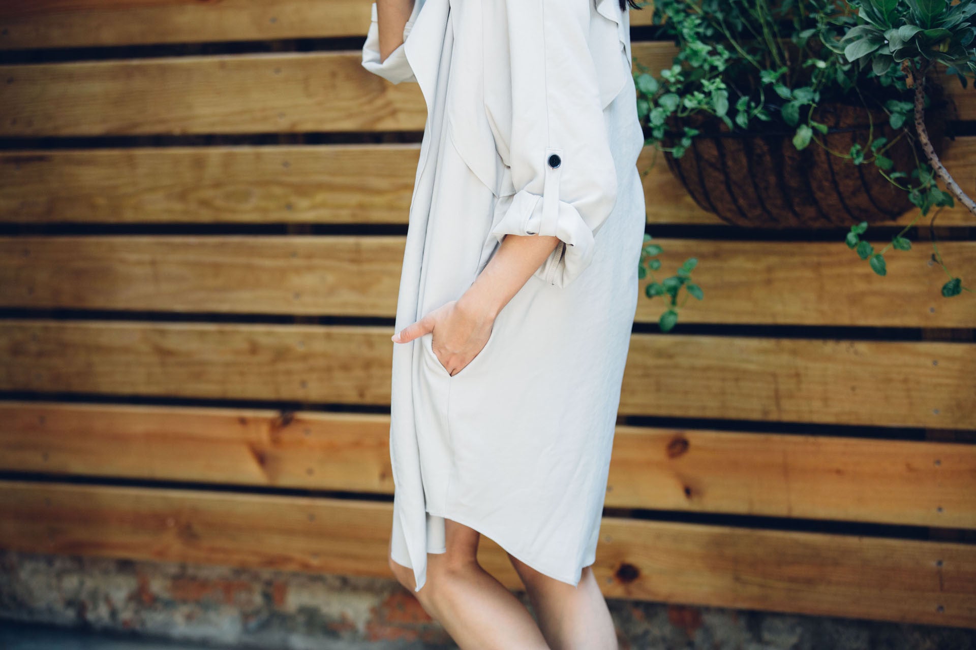 隨性翻領薄風衣(白)