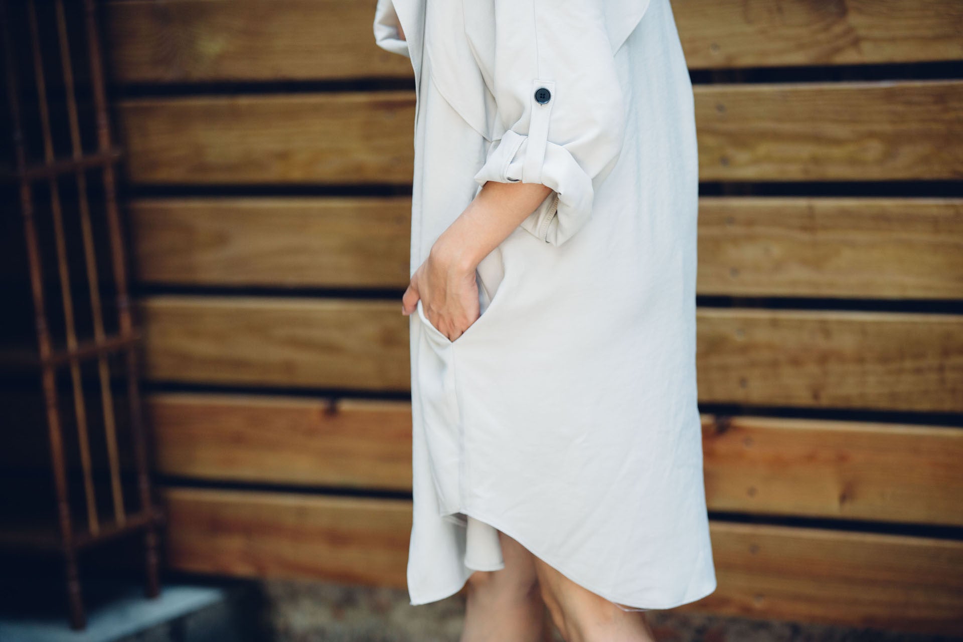 隨性翻領薄風衣(白)