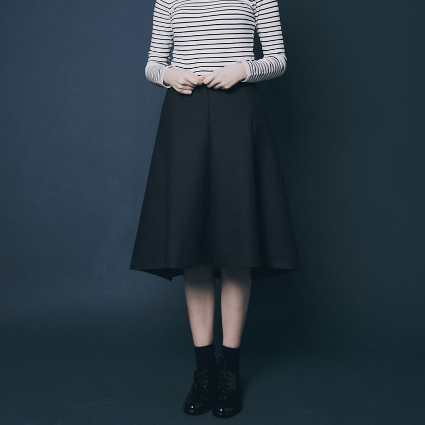 前短後長羊毛圓裙