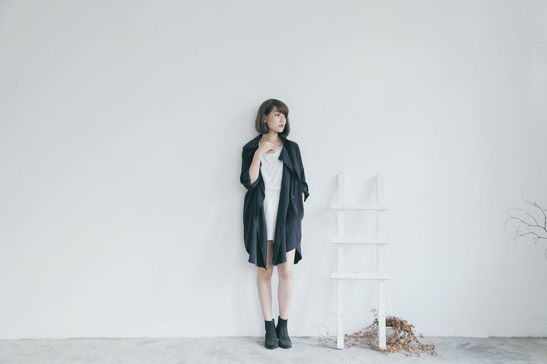 隨性翻領薄風衣(深藍)