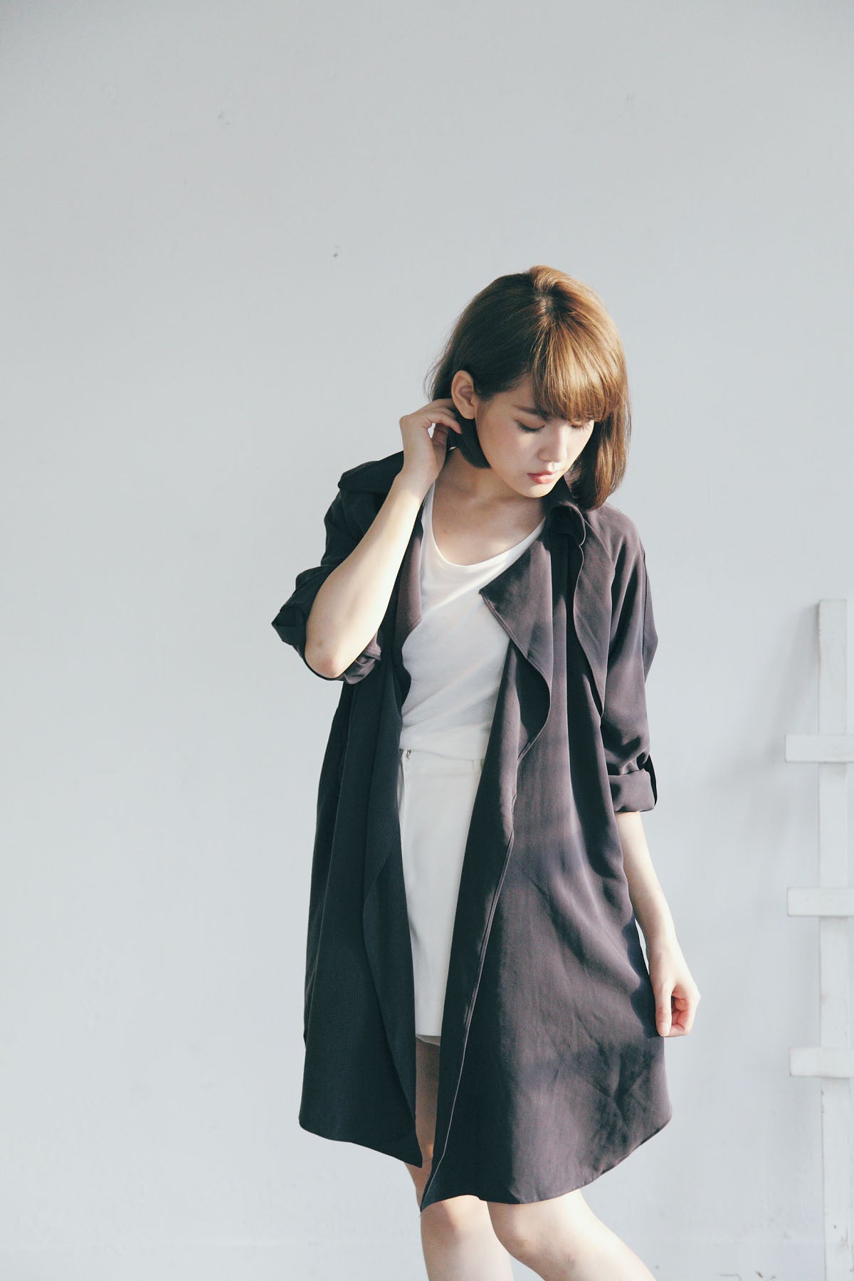 隨性翻領薄風衣(深藍)