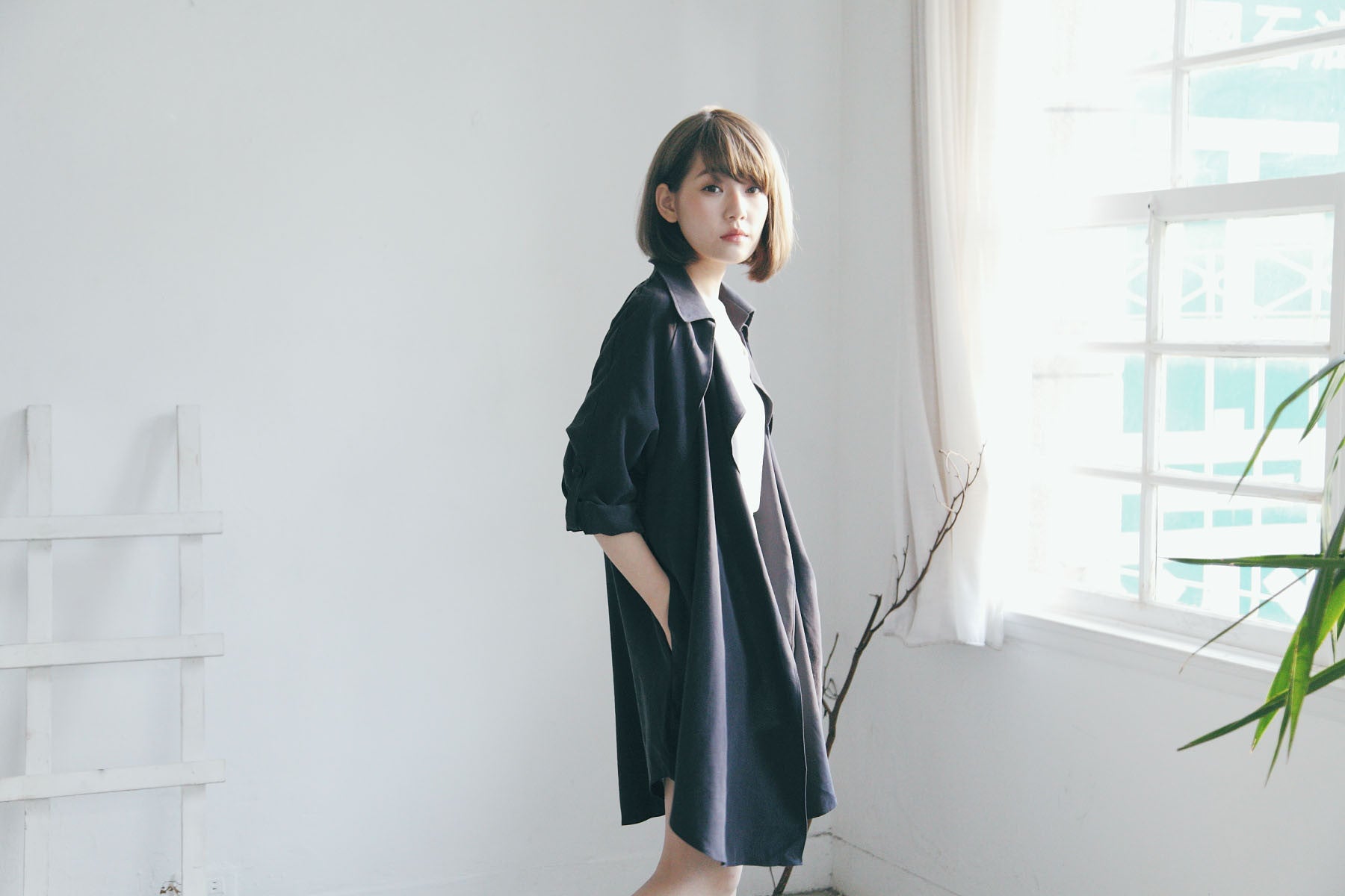 隨性翻領薄風衣(深藍)