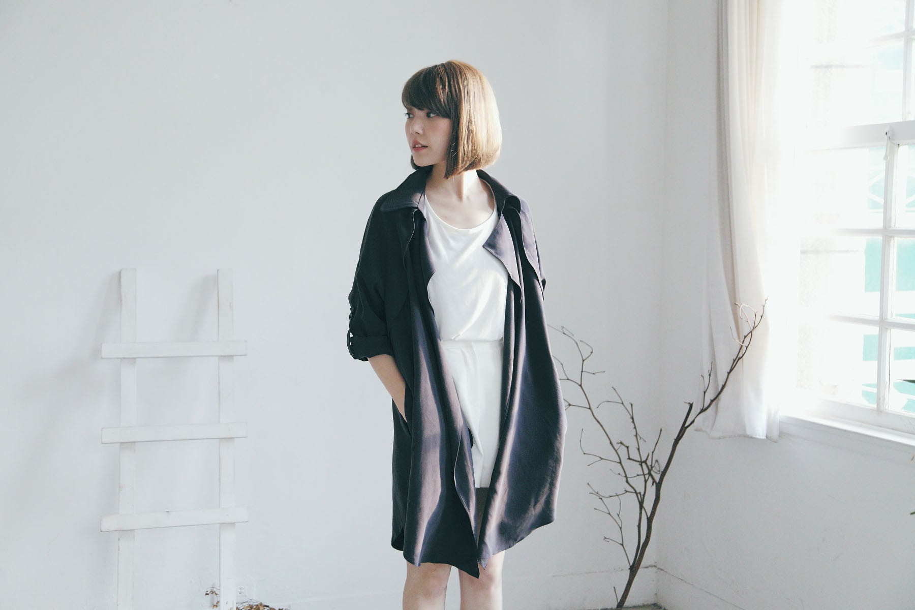 隨性翻領薄風衣(深藍)