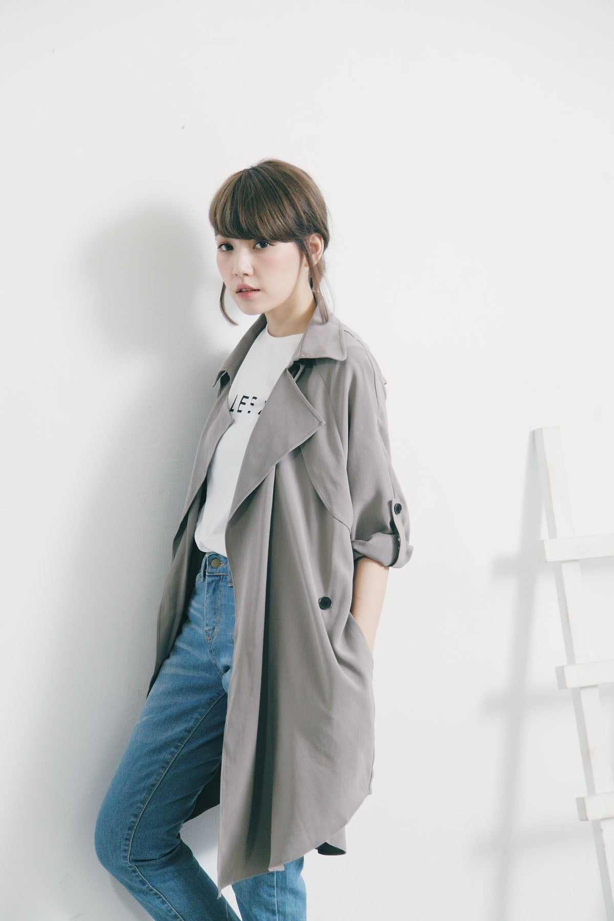 隨性翻領薄風衣(灰)