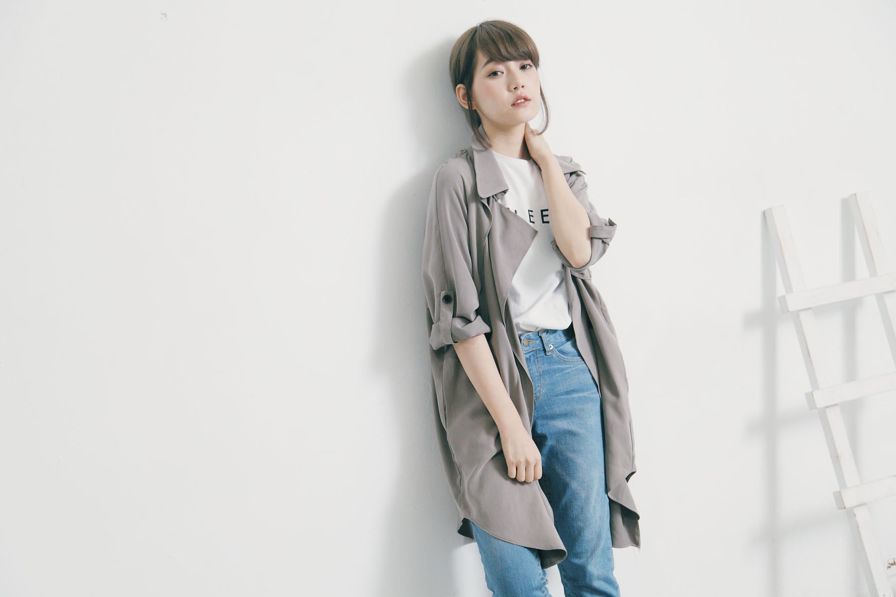 隨性翻領薄風衣(灰)