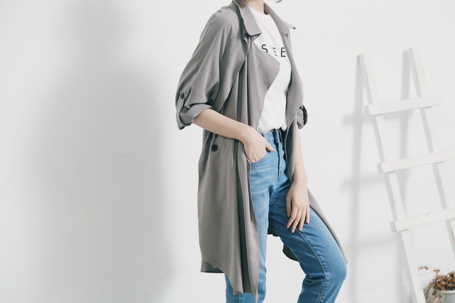 隨性翻領薄風衣(灰)