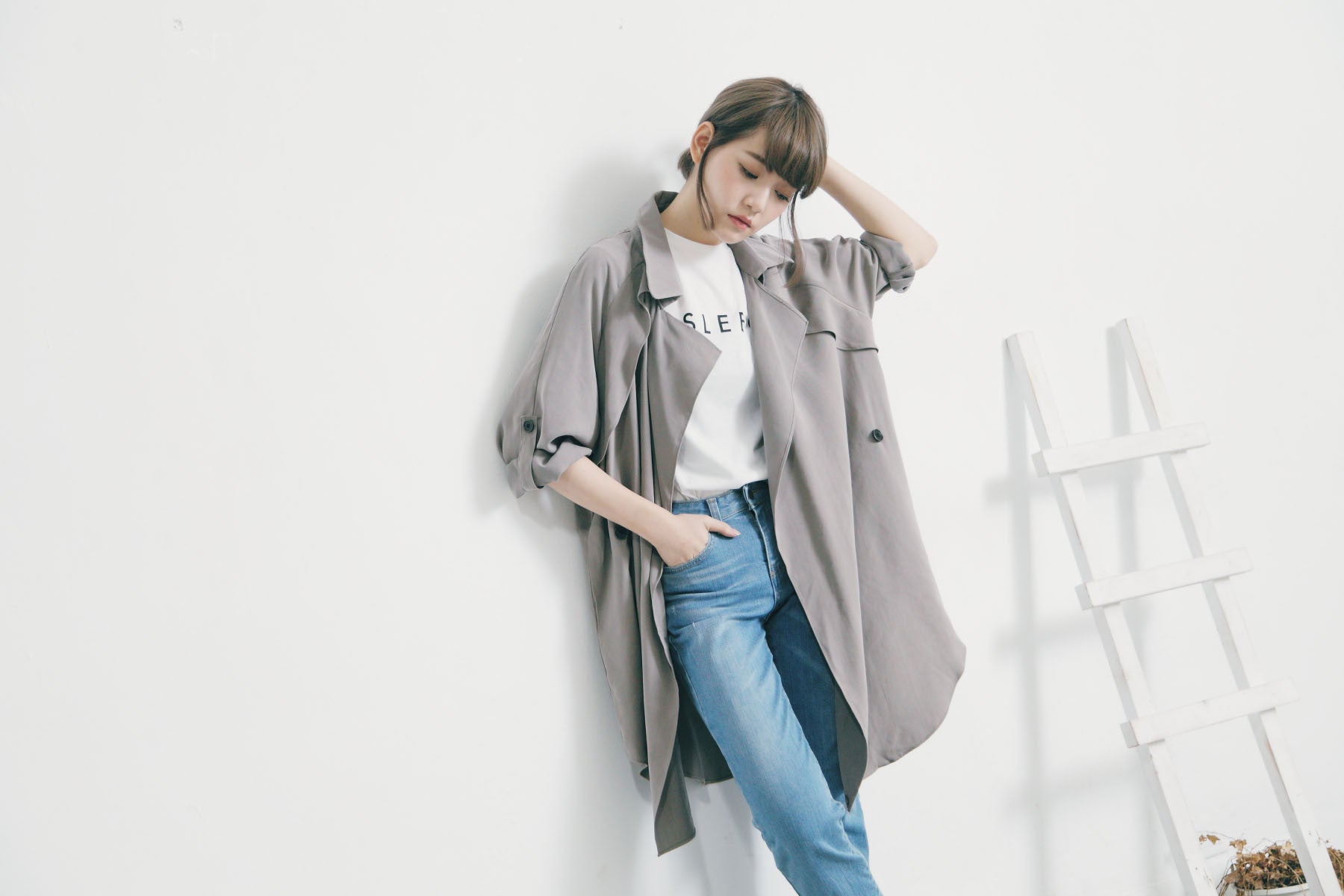 隨性翻領薄風衣(灰)