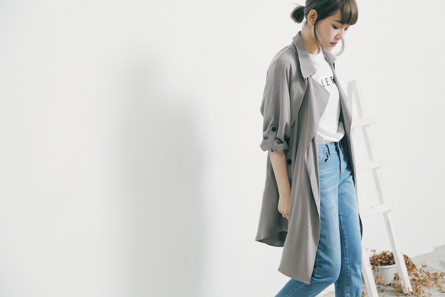 隨性翻領薄風衣(灰)