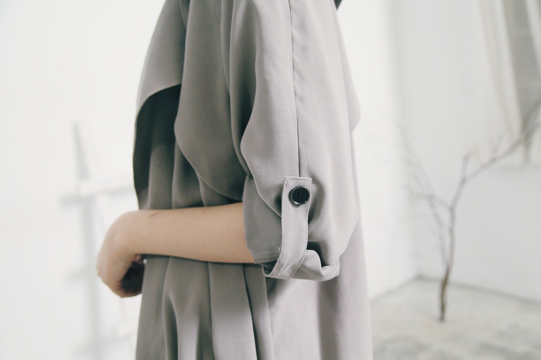 隨性翻領薄風衣(灰)