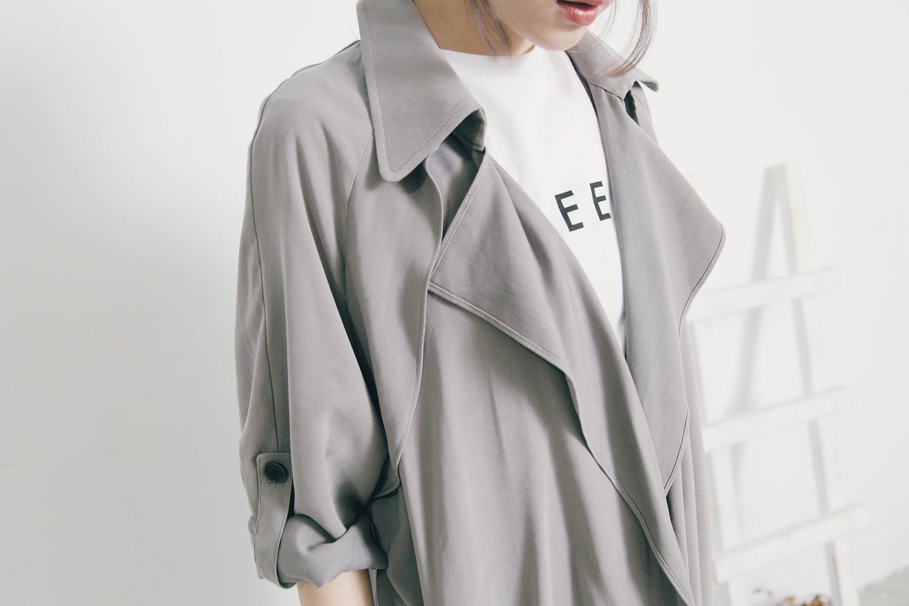 隨性翻領薄風衣(灰)