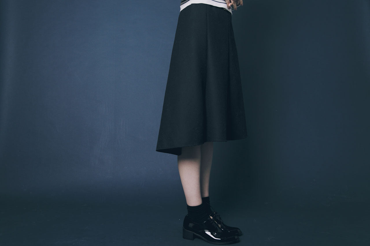 前短後長羊毛圓裙