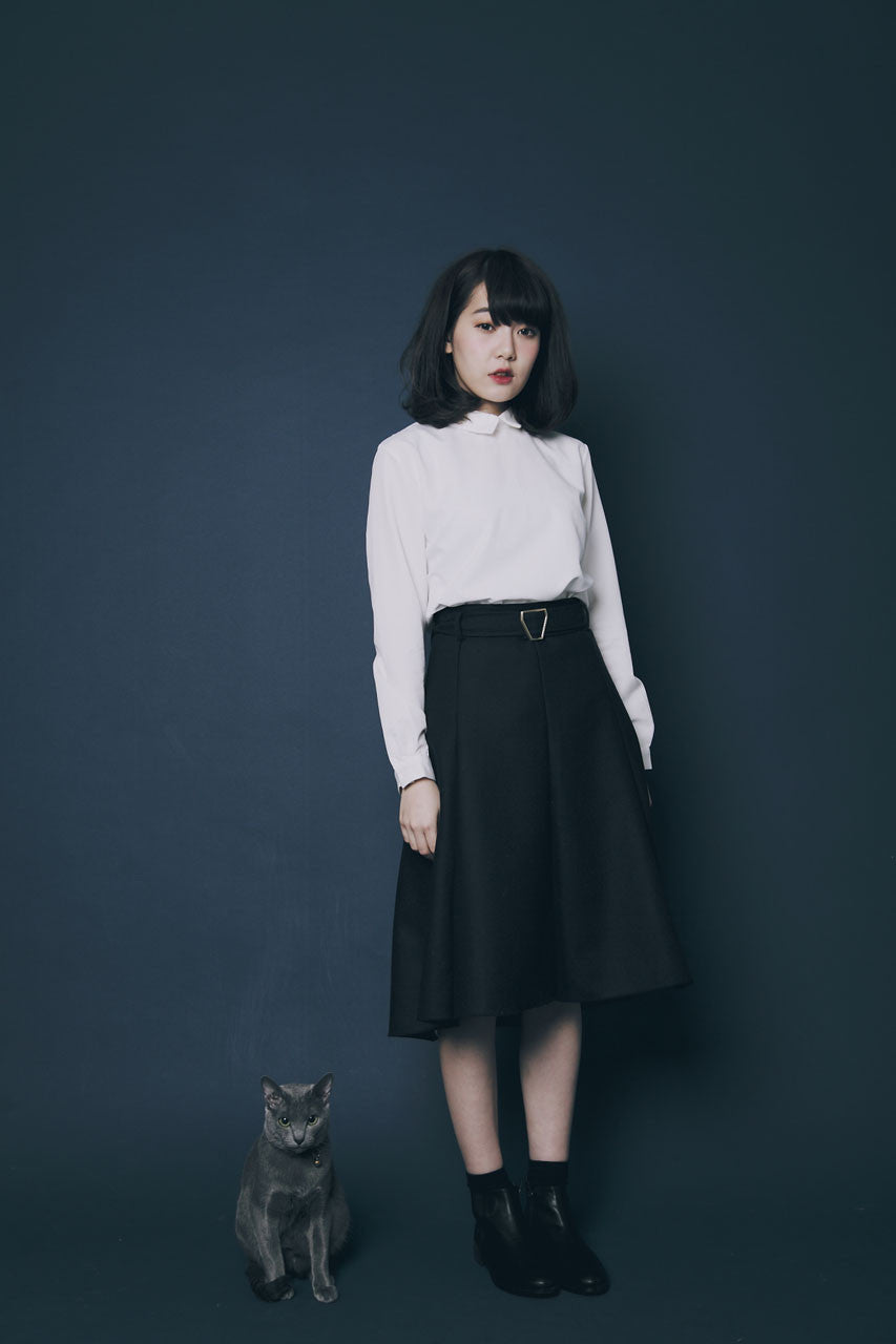 小領子蜜桃絨上衣-黑