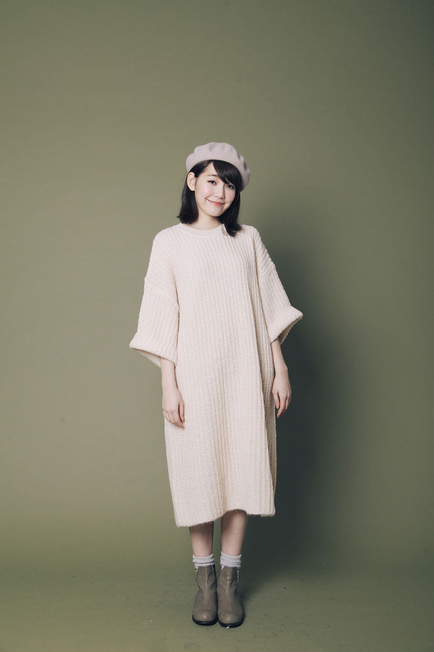 鬆軟寬袖針織連身裙