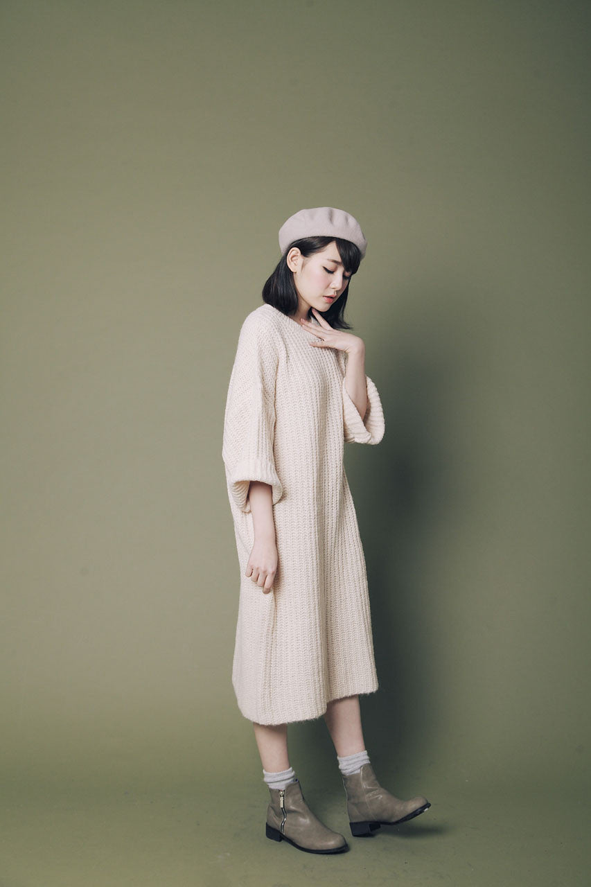 鬆軟寬袖針織連身裙