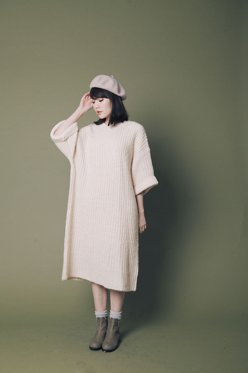 鬆軟寬袖針織連身裙