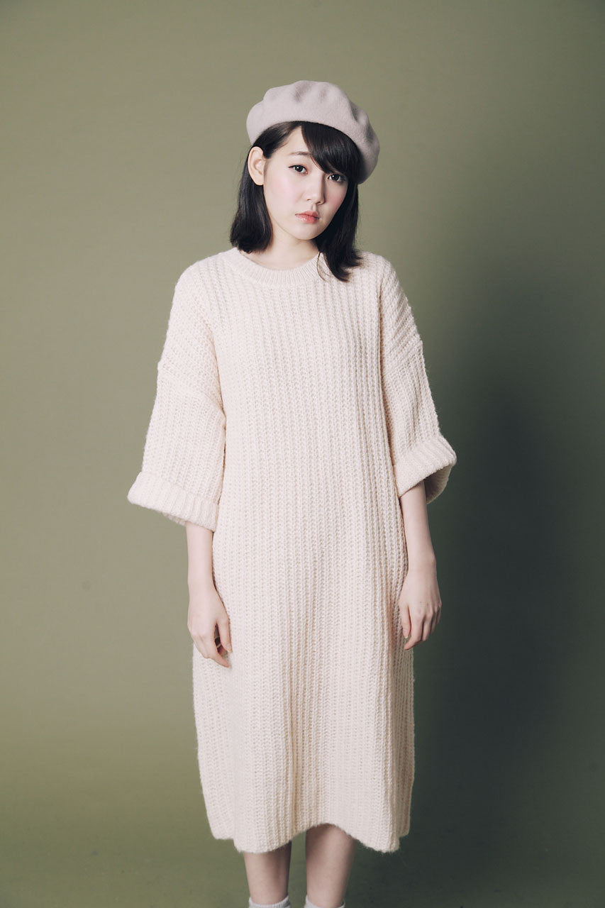 鬆軟寬袖針織連身裙