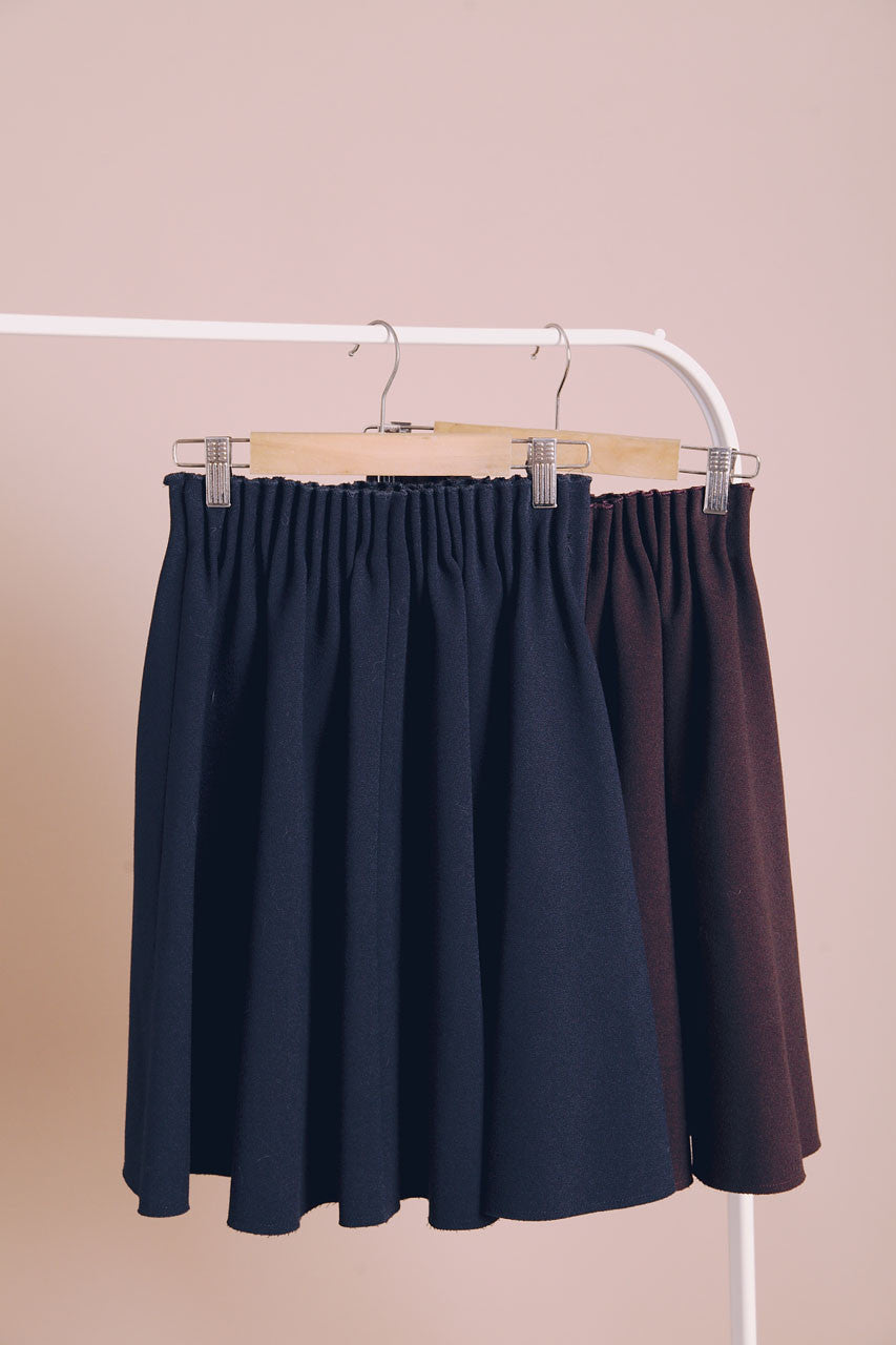 打摺極挺短圓裙