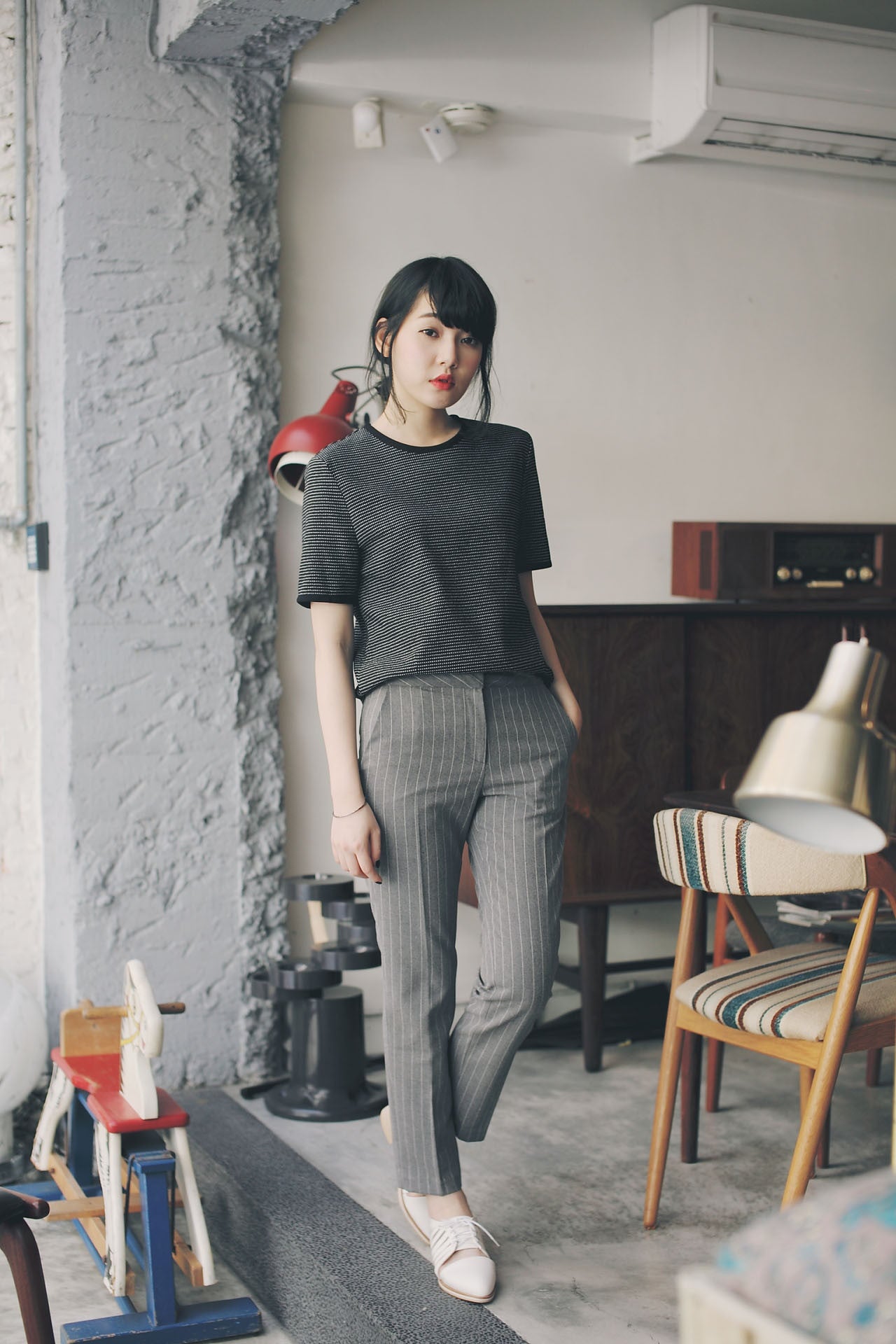 挺版直條開衩長褲