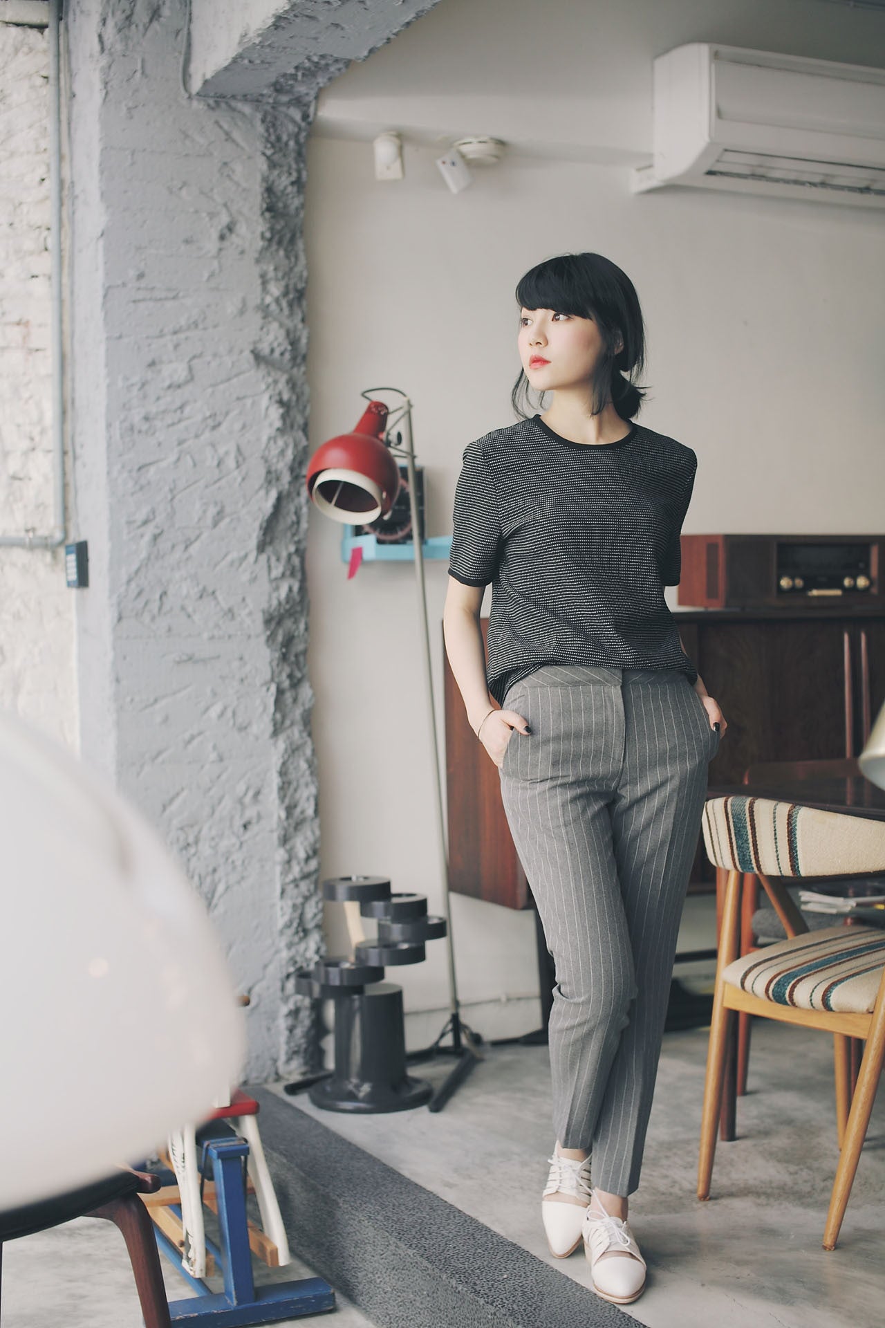 挺版直條開衩長褲