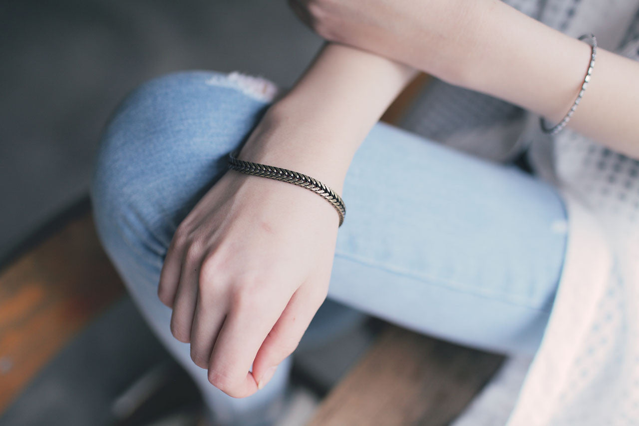 編織仿舊感金屬手鍊