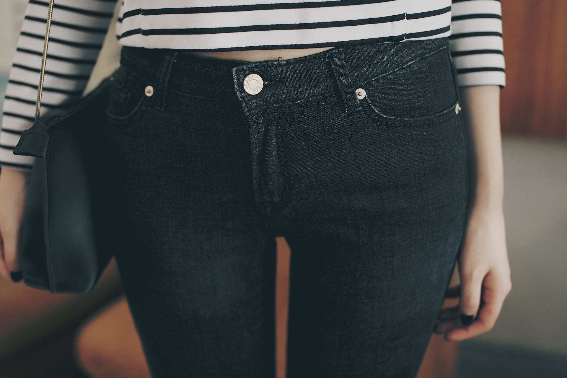 黑灰貼腿牛仔褲