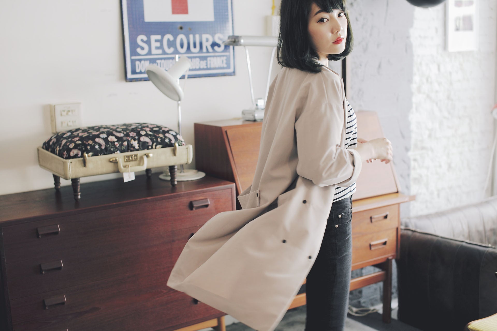 小排扣蜜絨薄風衣