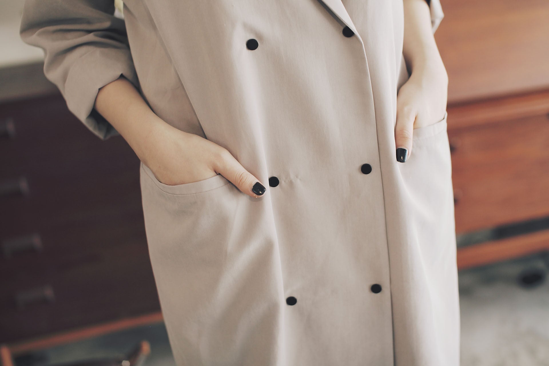 小排扣蜜絨薄風衣