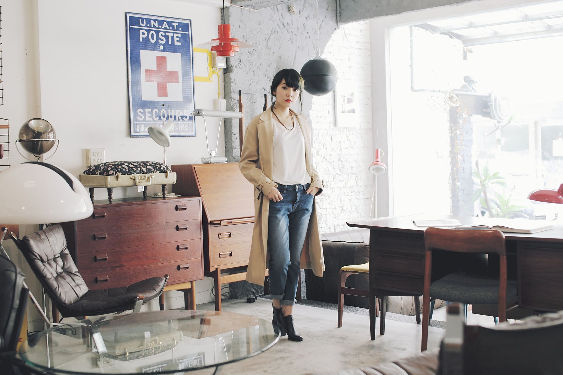 率性長版硬挺風衣