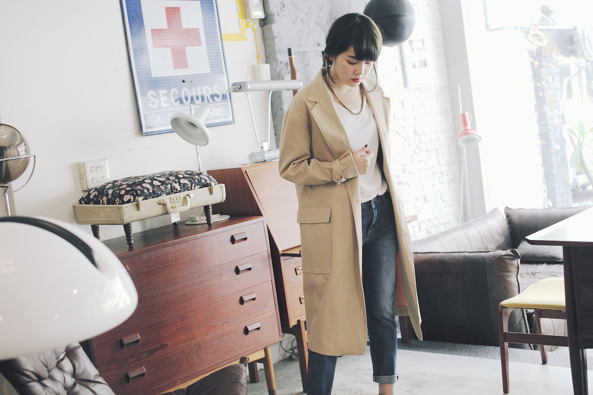 率性長版硬挺風衣