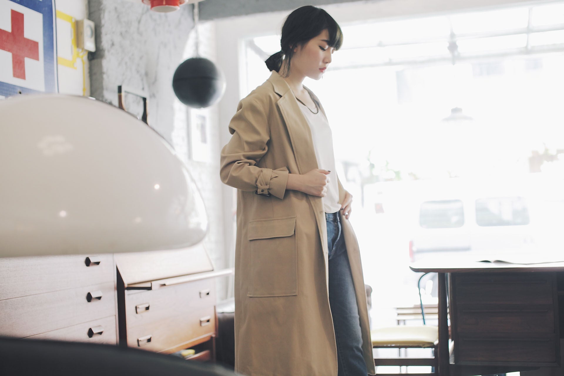 率性長版硬挺風衣