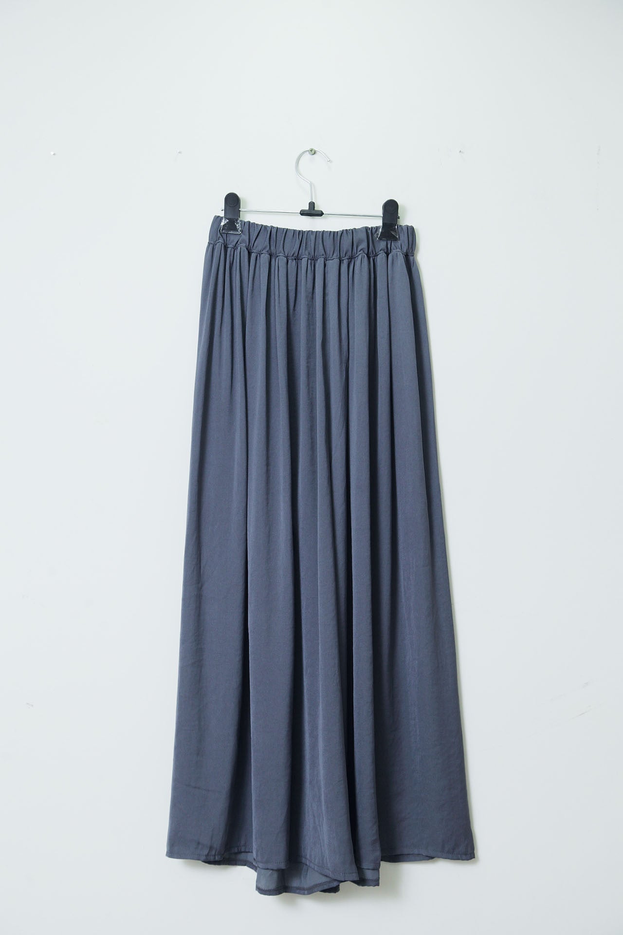 鐵灰飄逸涼感褲裙