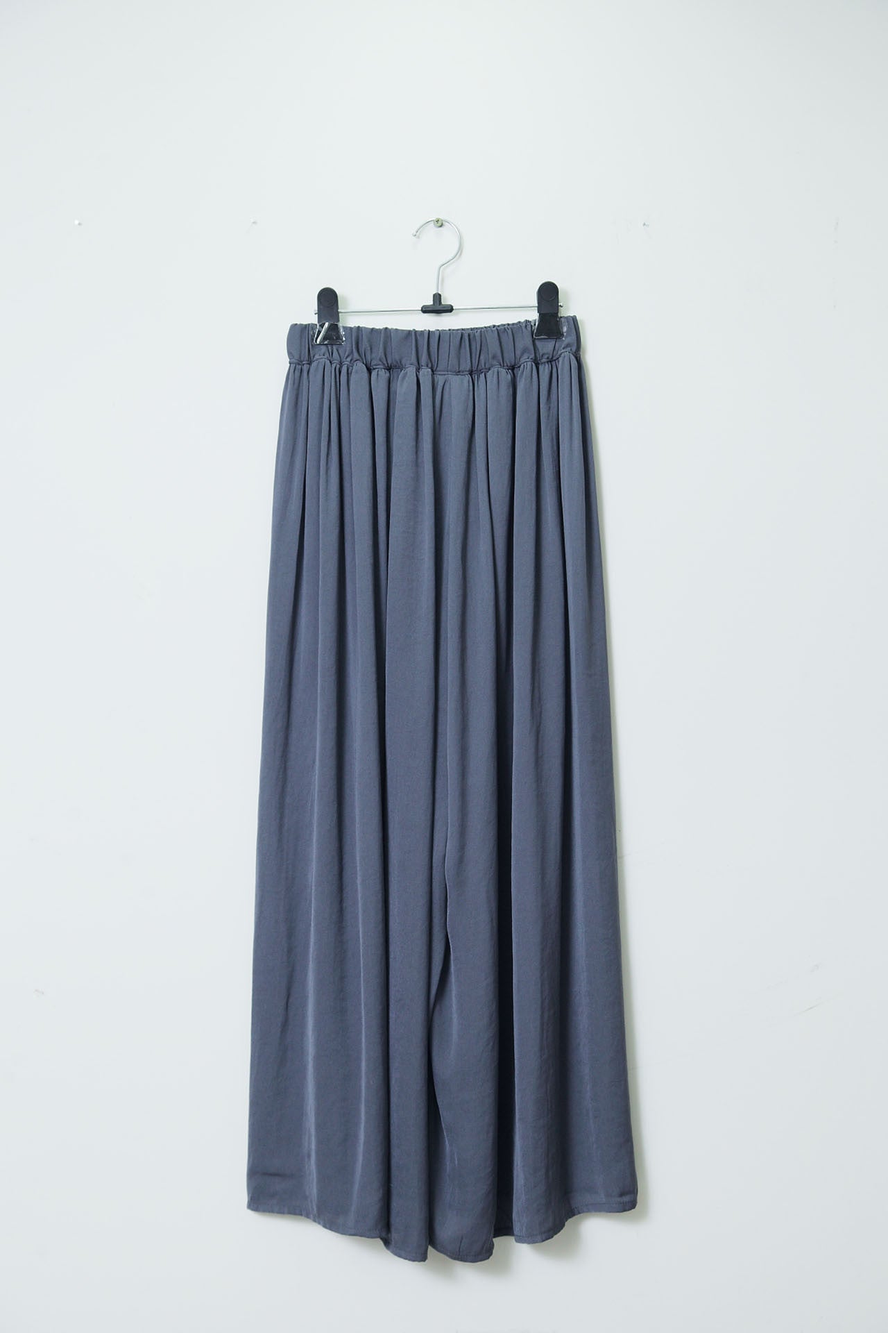 鐵灰飄逸涼感褲裙