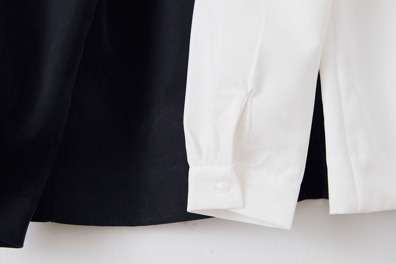 小領子蜜桃絨上衣-黑