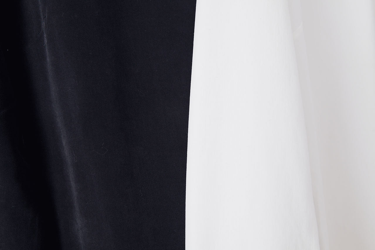 小領子蜜桃絨上衣-黑