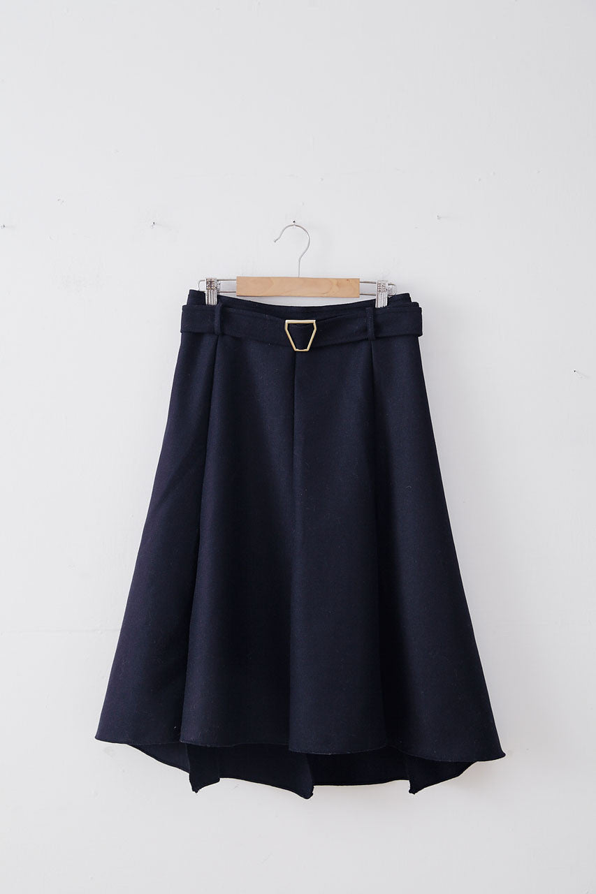 前短後長羊毛圓裙