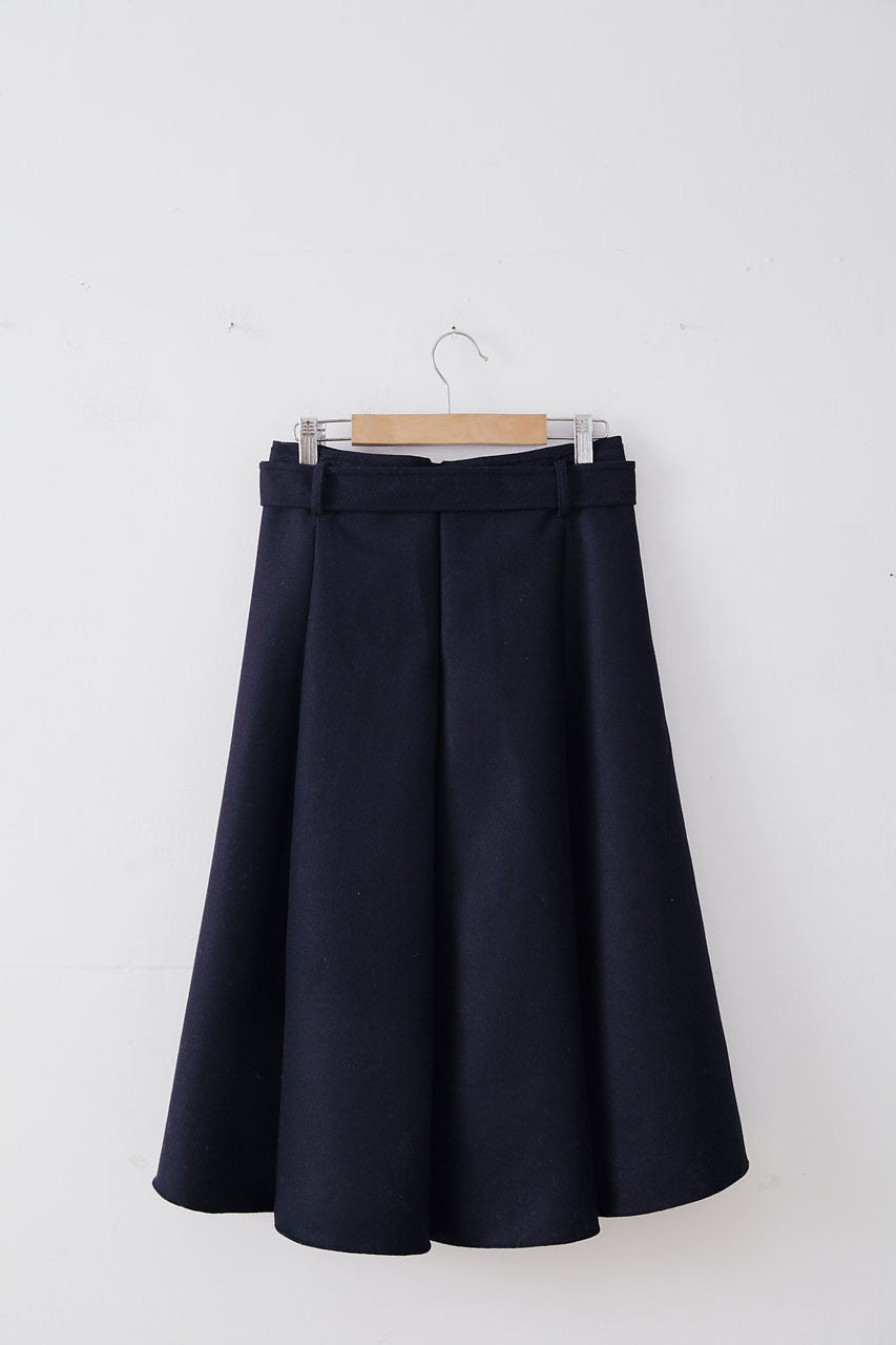 前短後長羊毛圓裙