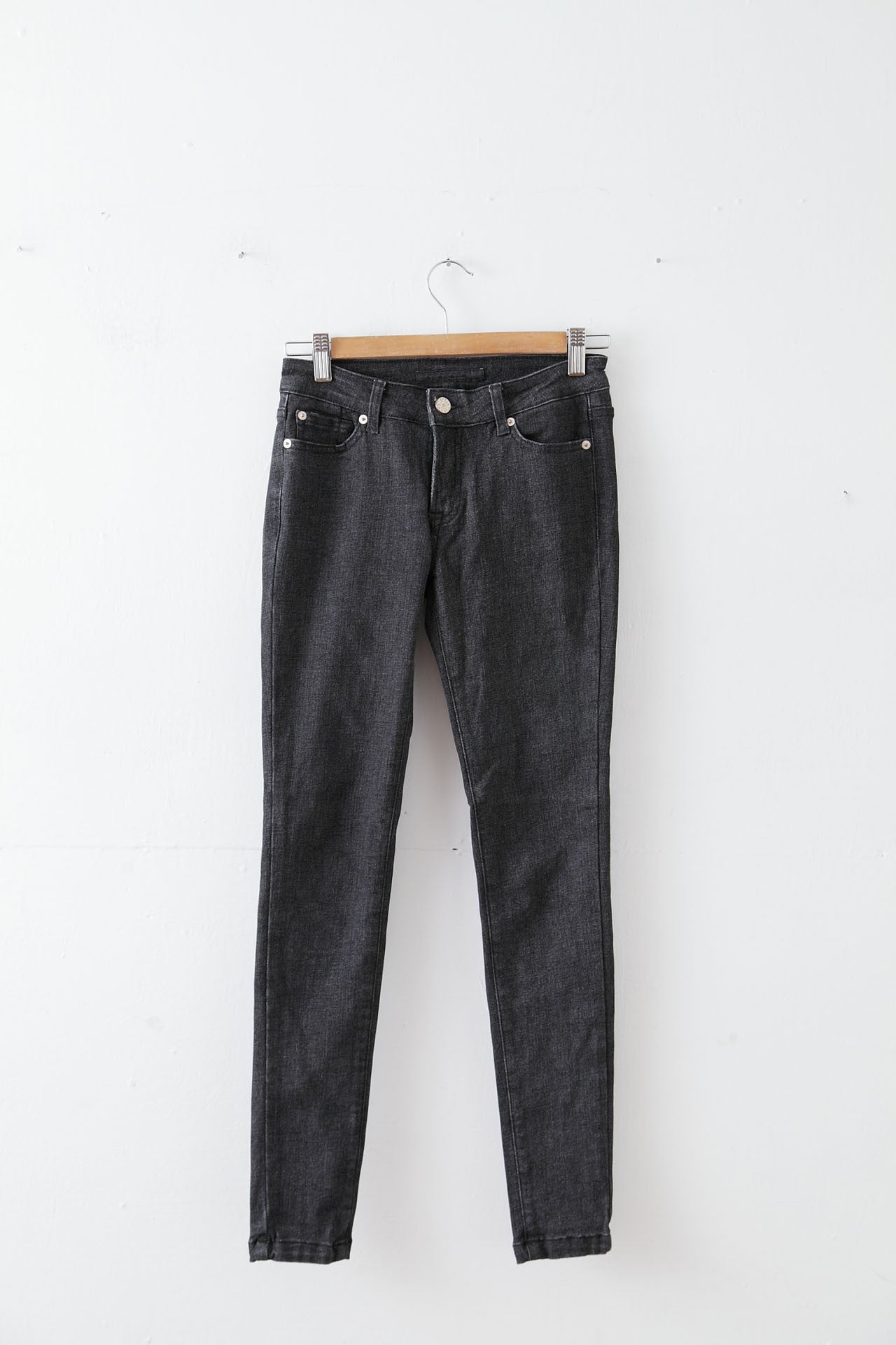 黑灰貼腿牛仔褲