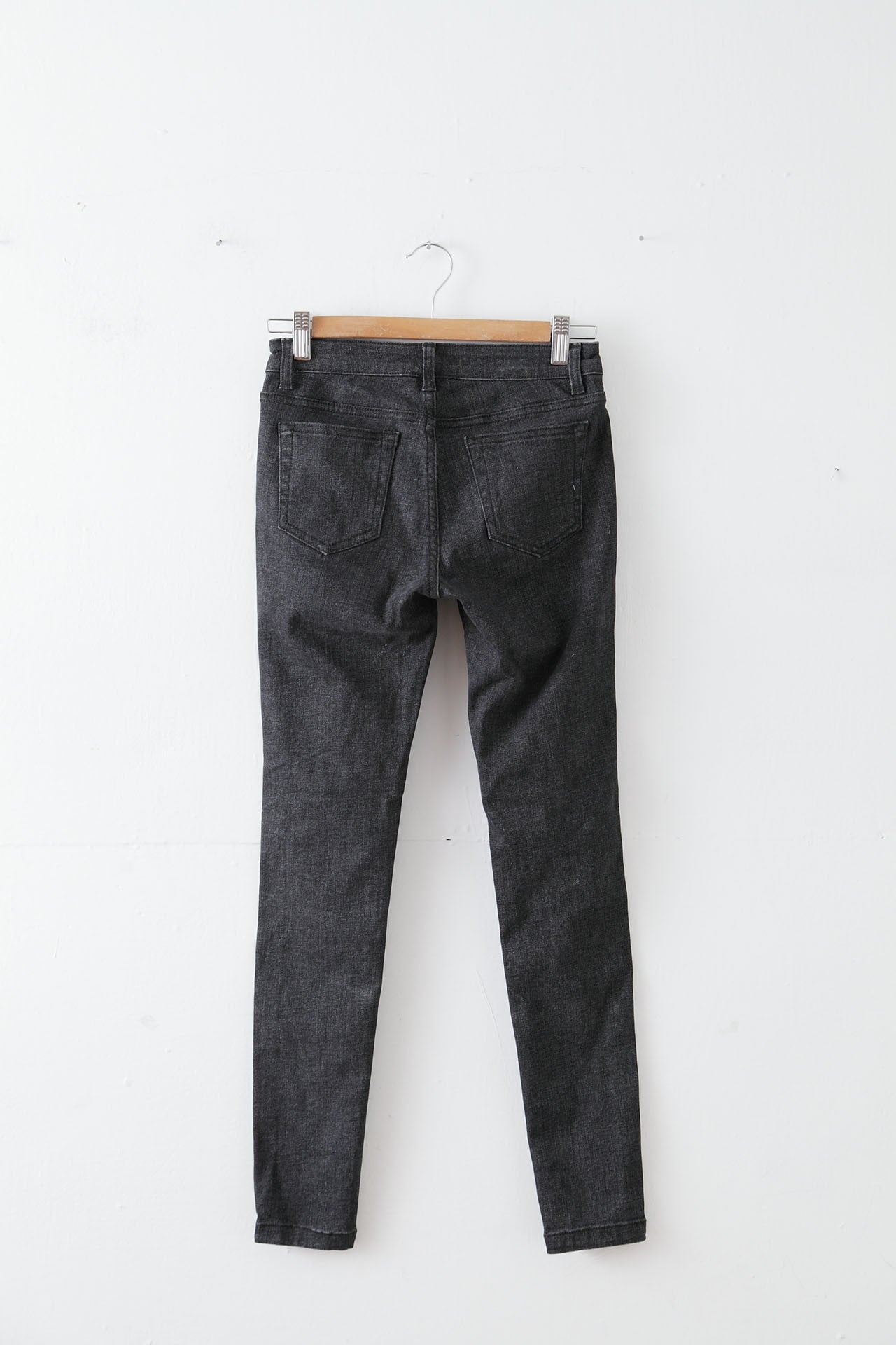 黑灰貼腿牛仔褲