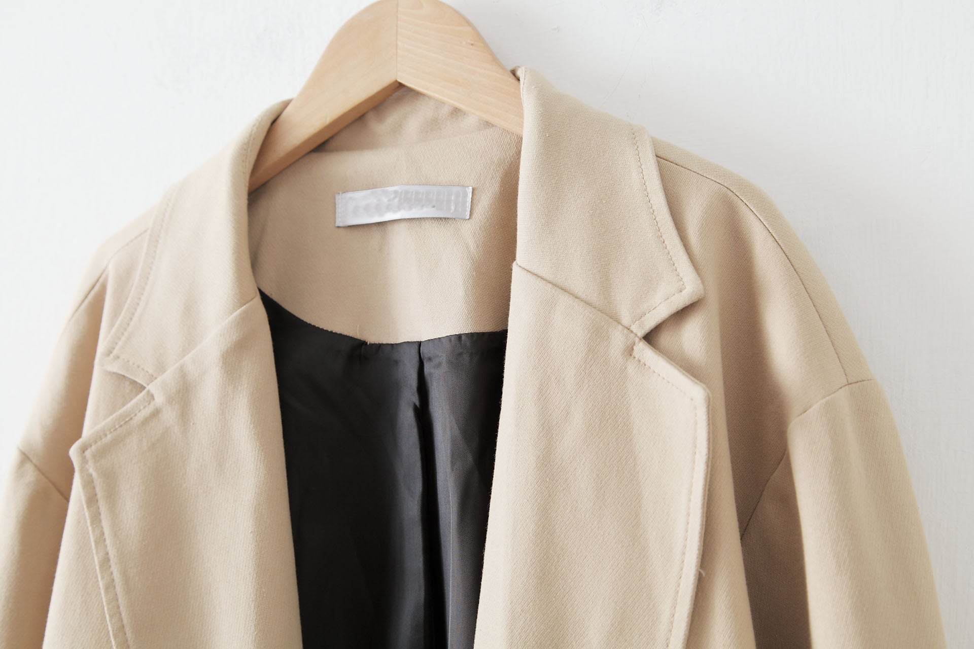 率性長版硬挺風衣